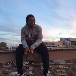 Meet your Posher, Avery